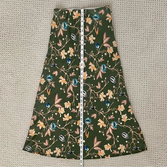 Urban Outfitters Floral Skirt - Picture 9 of 9